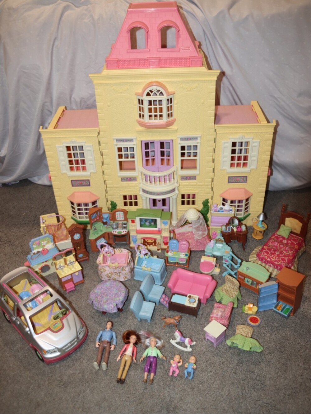 Fisher-Price Grand Mansion With Accessories